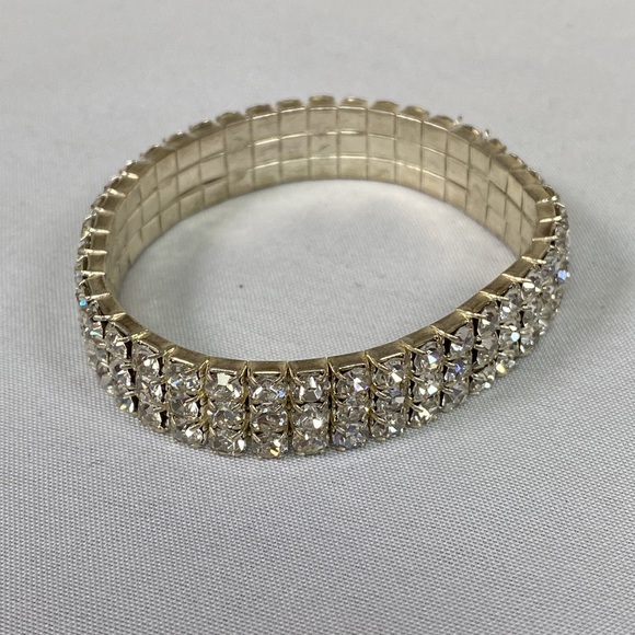 Set of 4 pearl bead and rhinestone bracelets - Picture 3 of 6